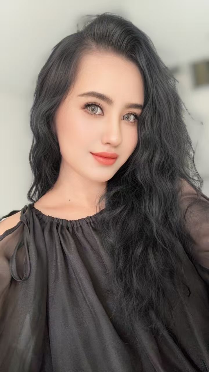 杭州身材高挑的迪丽娜娜