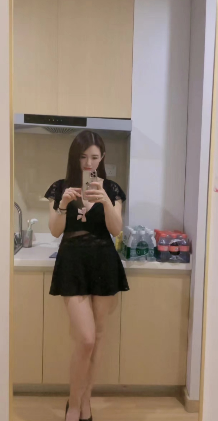 新吴纯欲辣妹小白