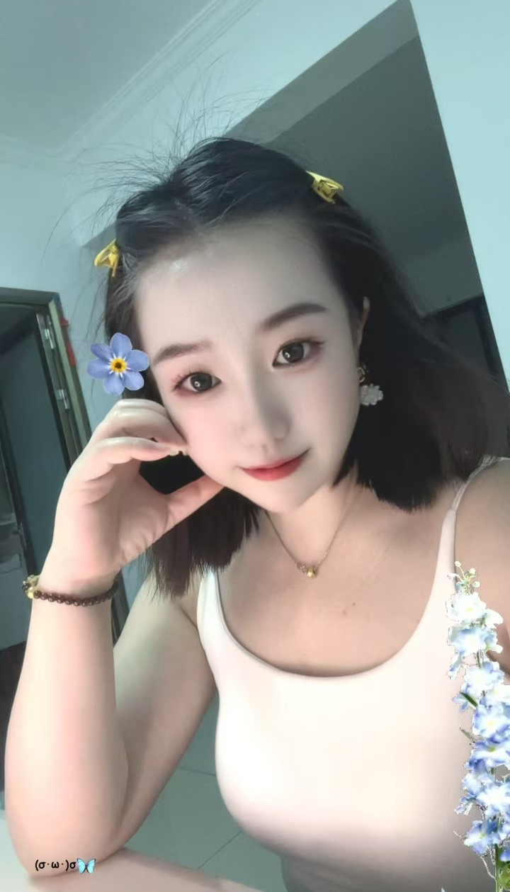 甜美乖巧中项晓晓