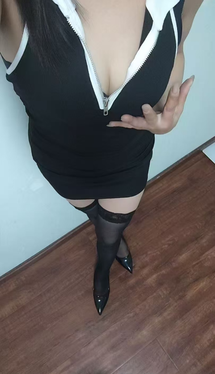 萧山爆乳风Sao乐乐