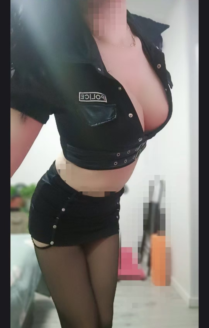 秦淮性感制服姐姐