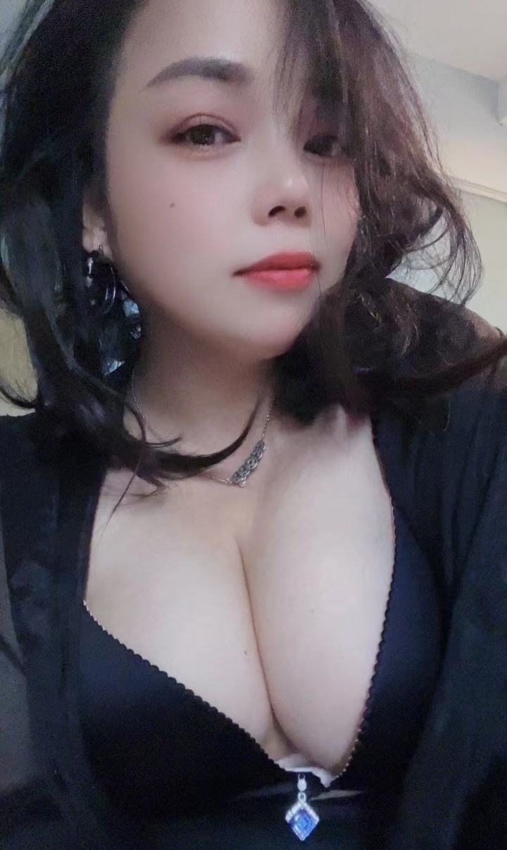 雨花大奶少妇彤彤