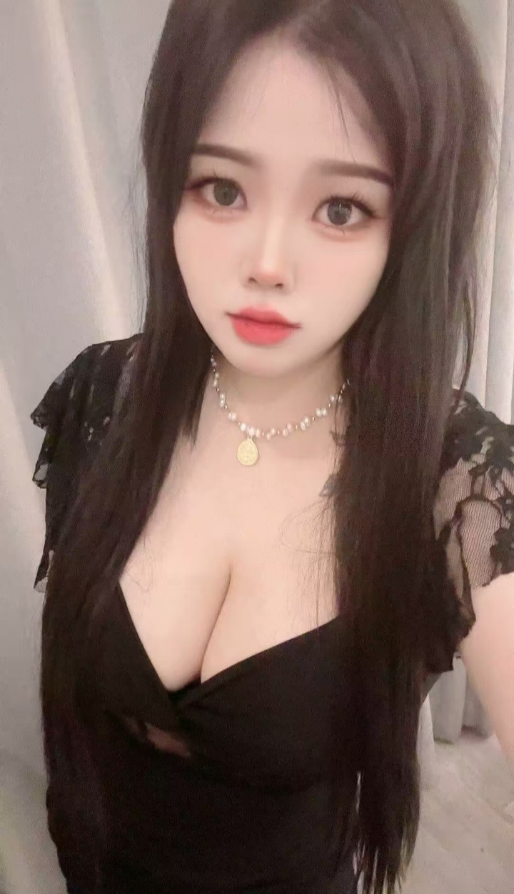 川沙爆乳尤物馨馨