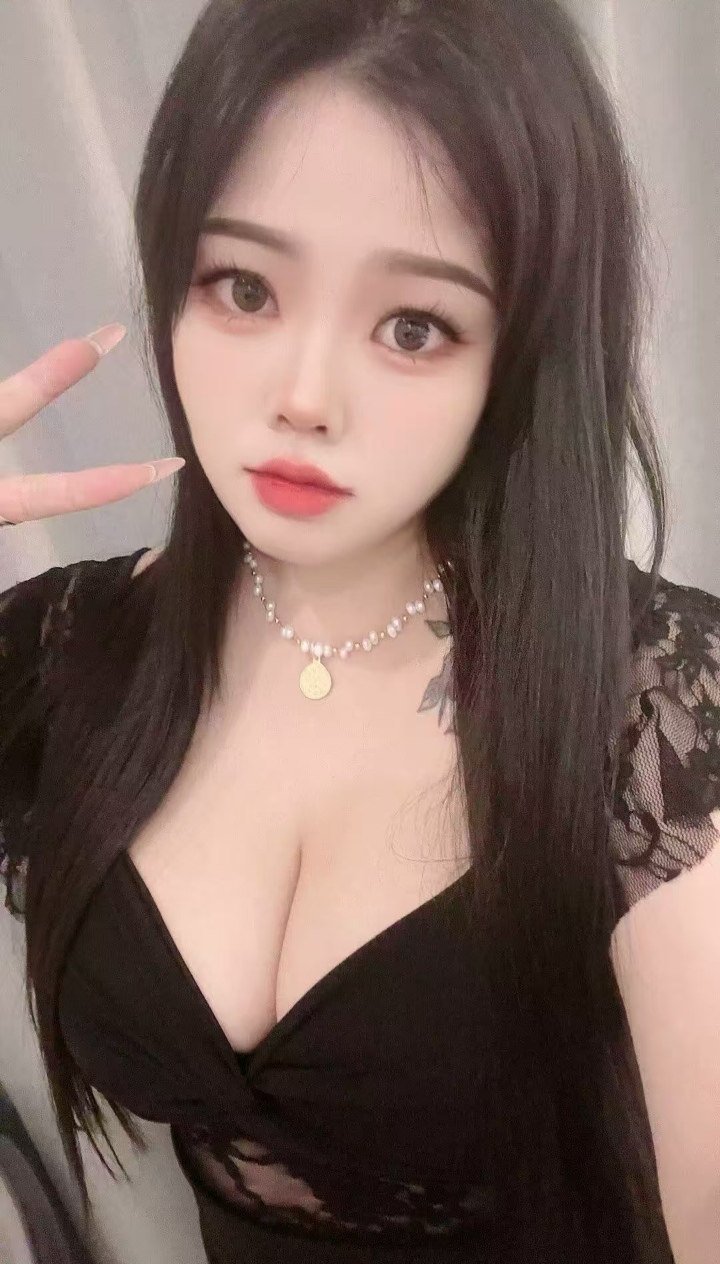 川沙爆乳尤物馨馨