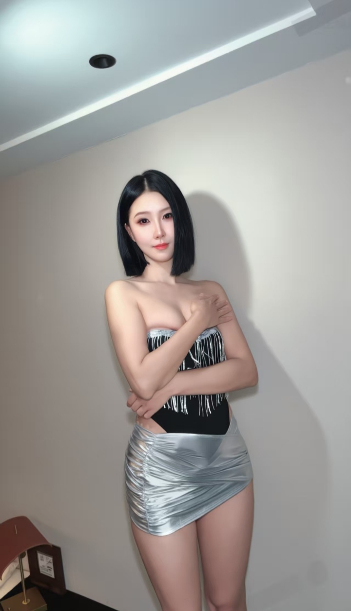 海珠短发美御姐园园