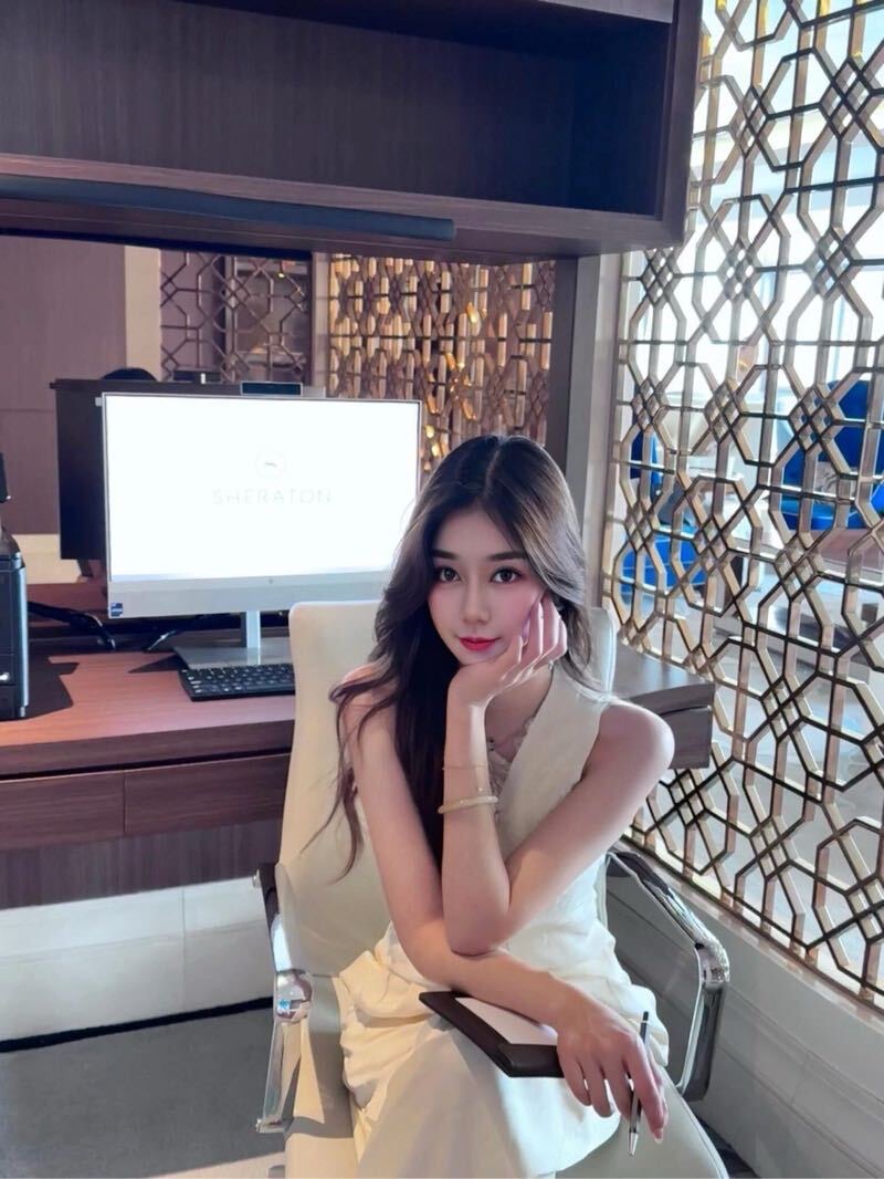 知性风雯雯，短暂兼职