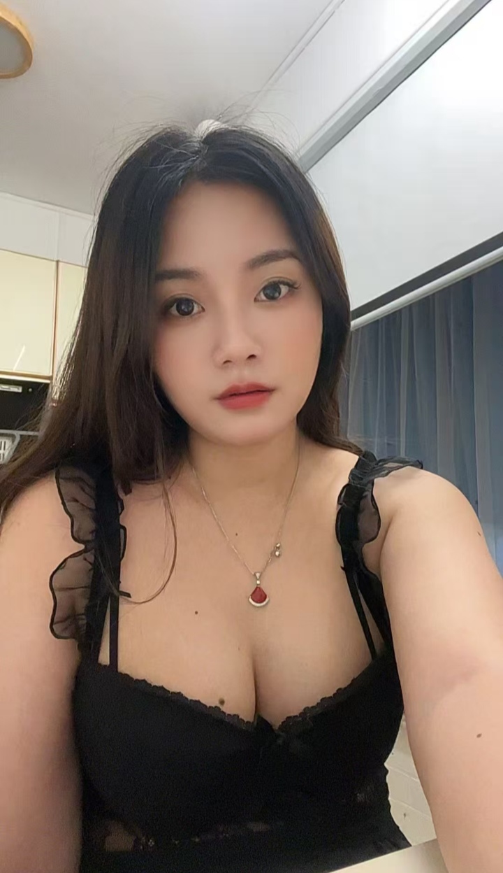 大肉弹辣妹冰冰