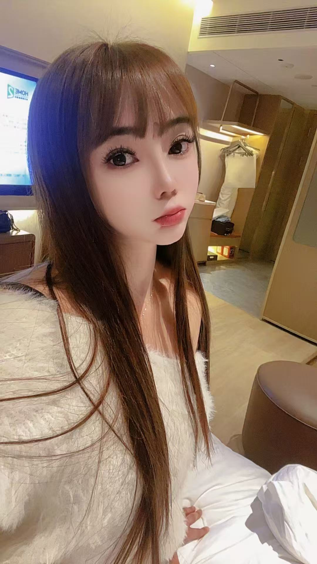 浦东丰满萌妹小雨