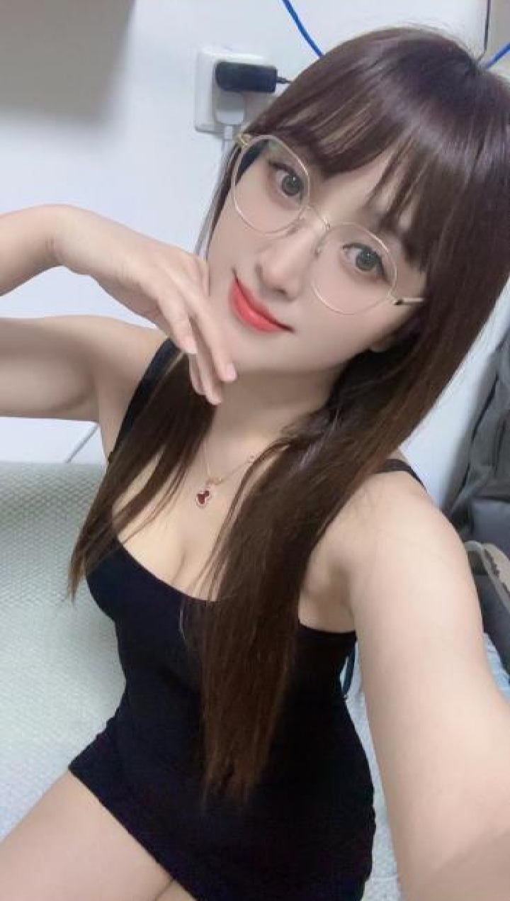 黄浦丰润眼镜尤物船船