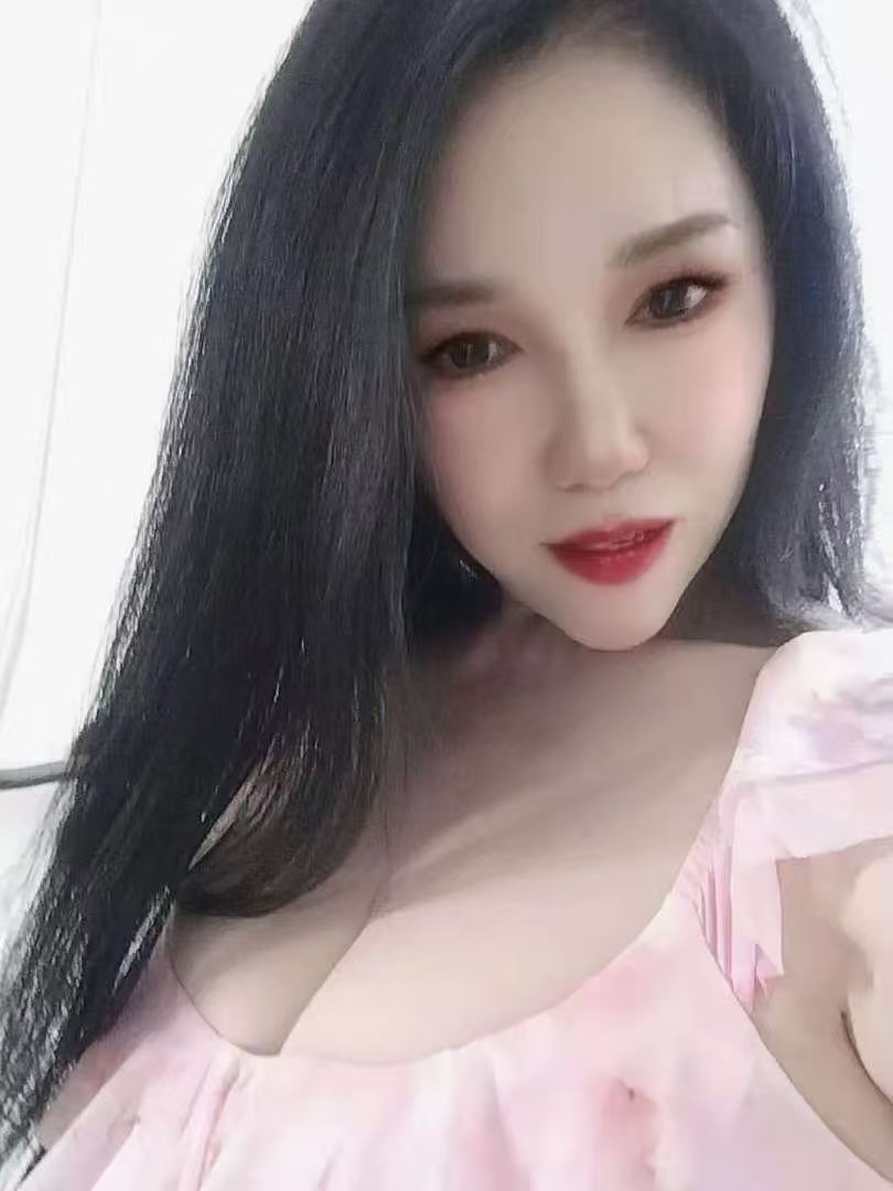 新吴爆乳轻熟女桔子