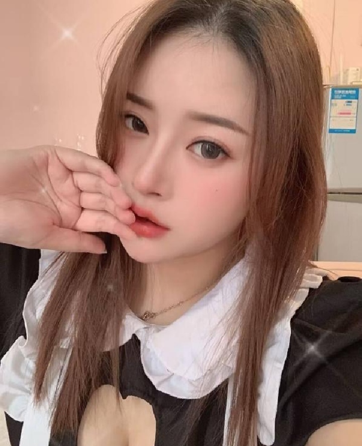 武侯美胸辣妹夏颜