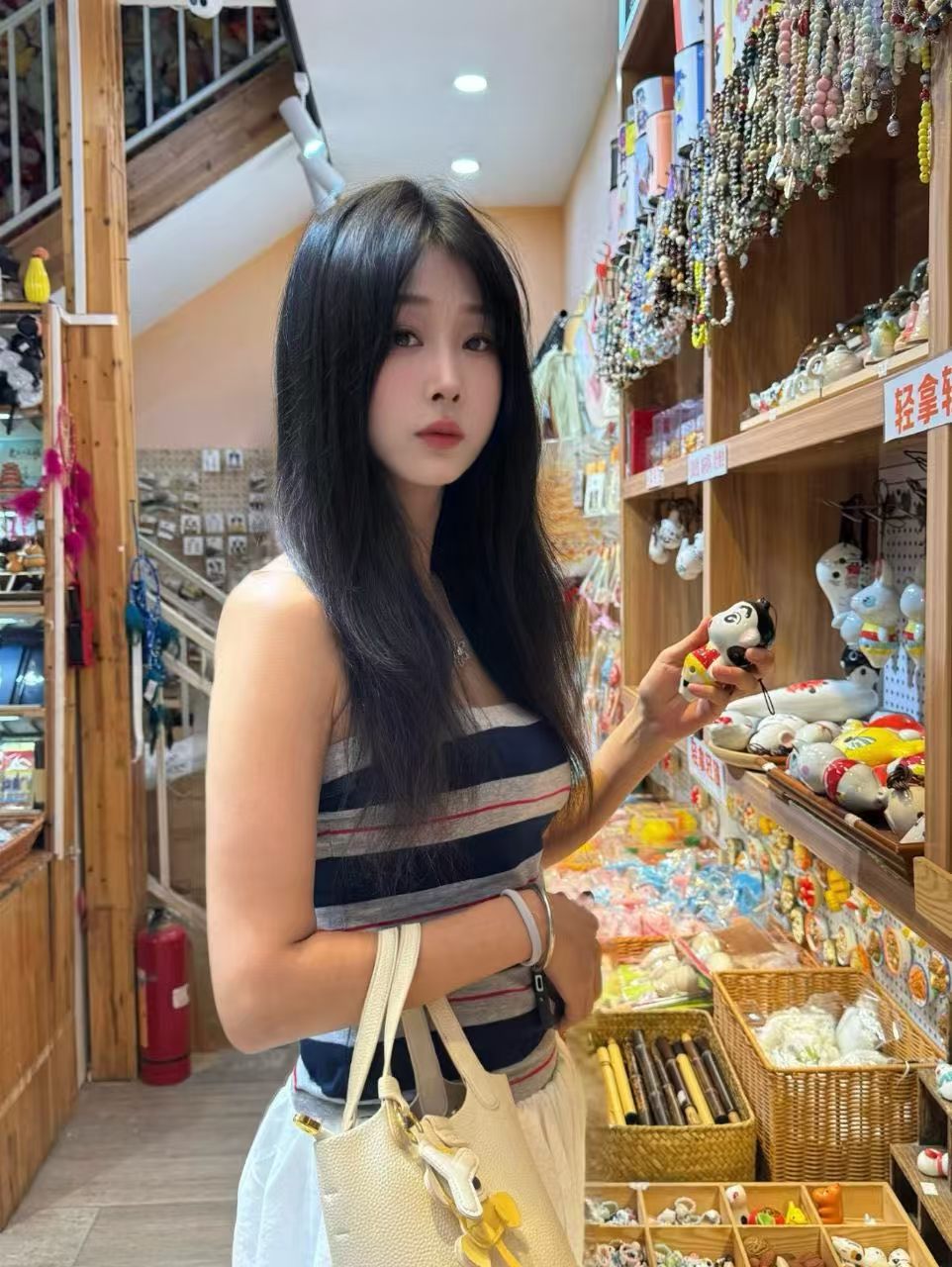 武汉高挑妹大长腿婉儿