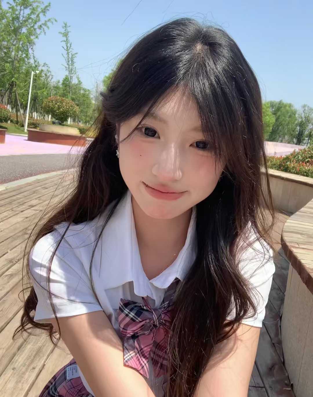 江大校花兼职