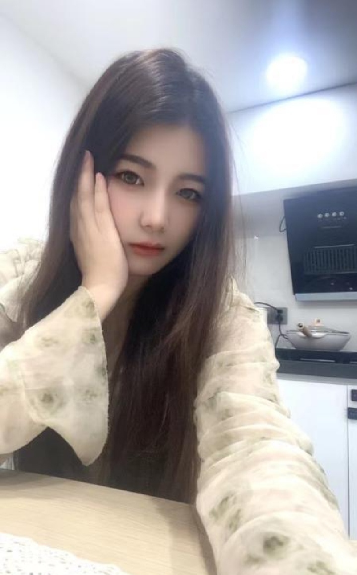 美臀小姐姐懒懒