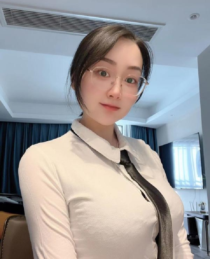 太仓大胸妹甜甜