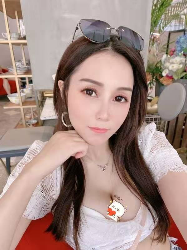 沙坪坝爆乳辣妹艾希