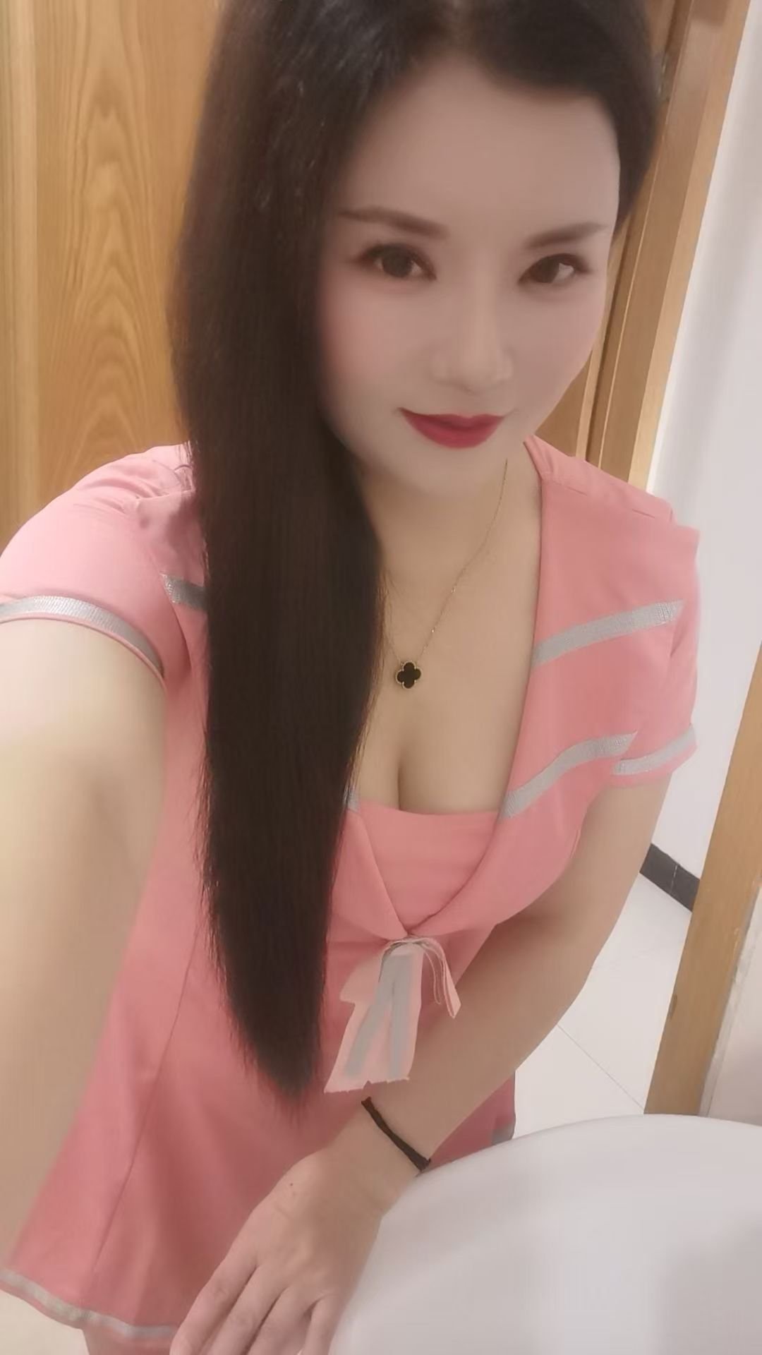 上城美艳辣妹小朵