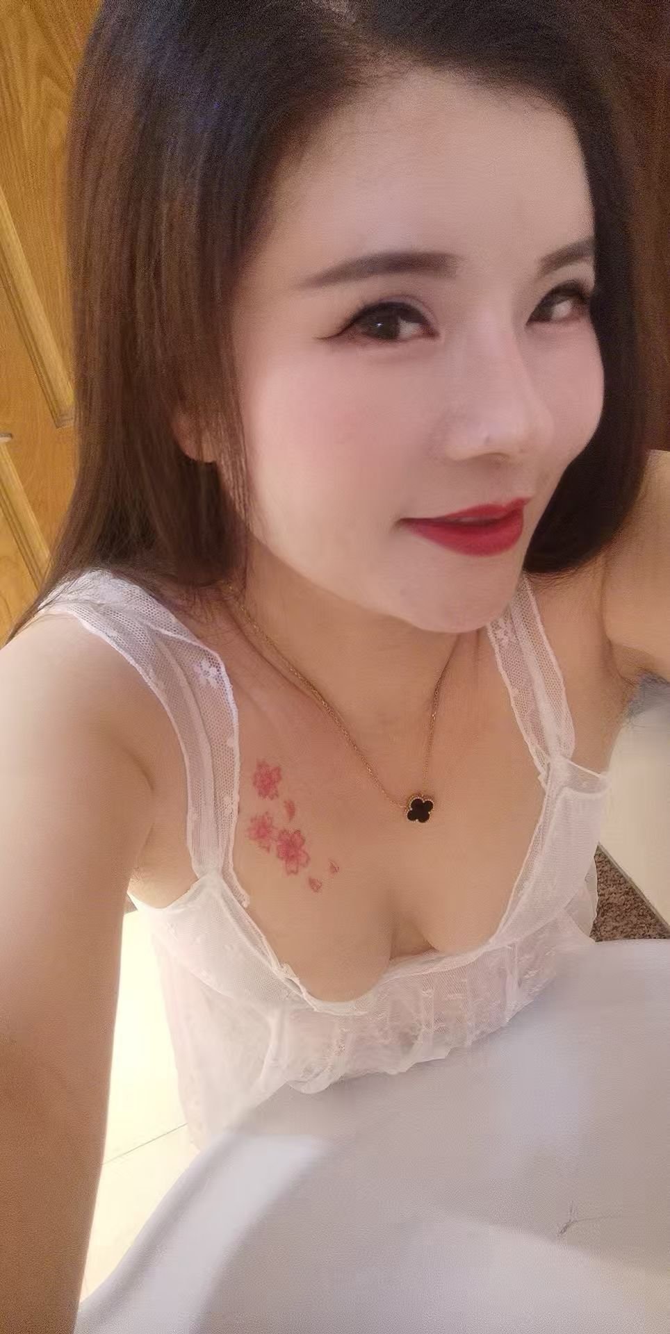 上城美艳辣妹小朵