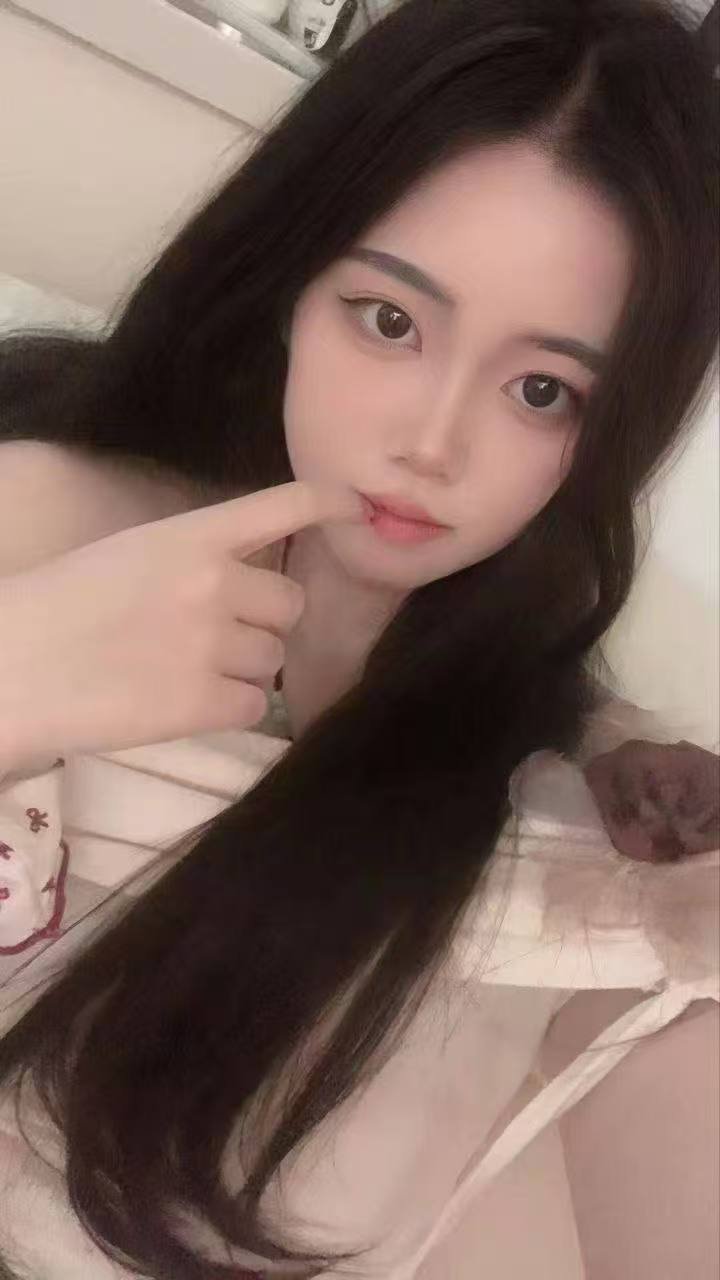 天河岗顶百脑汇科技大厦 丫丫