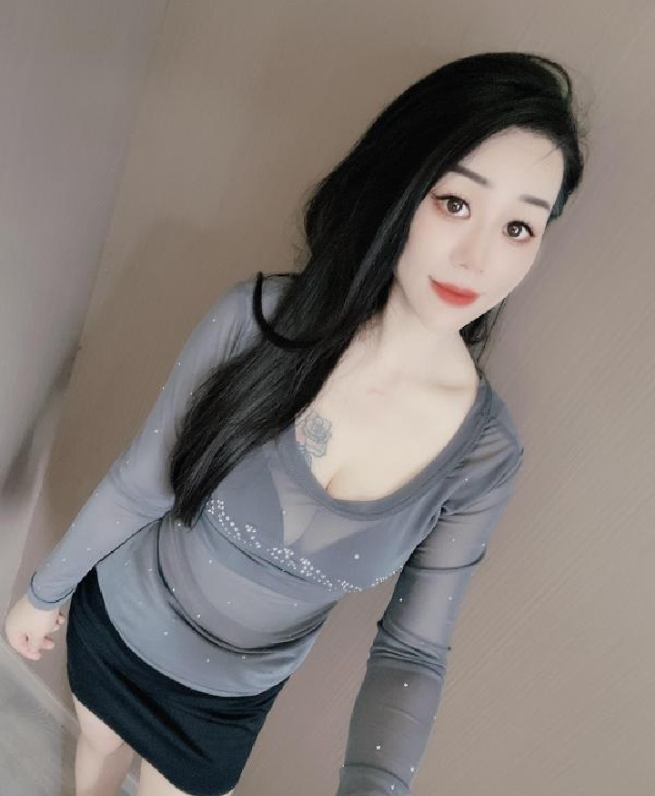 南站极品大奶辣妹