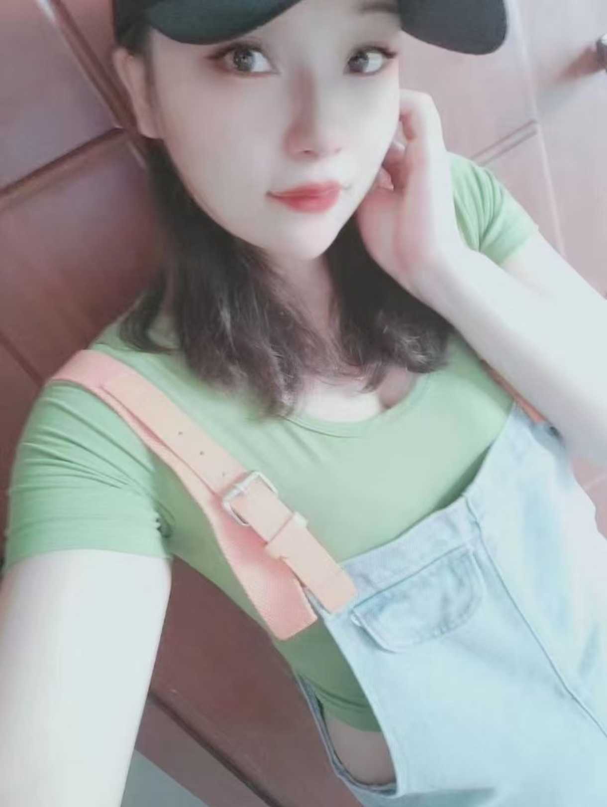 白云嘉禾望岗美少妇 欣欣