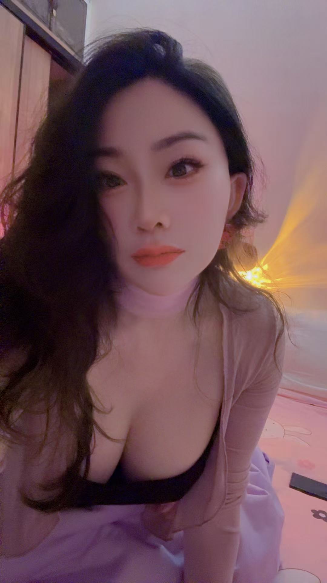 龙华丰满性感御姐可上门