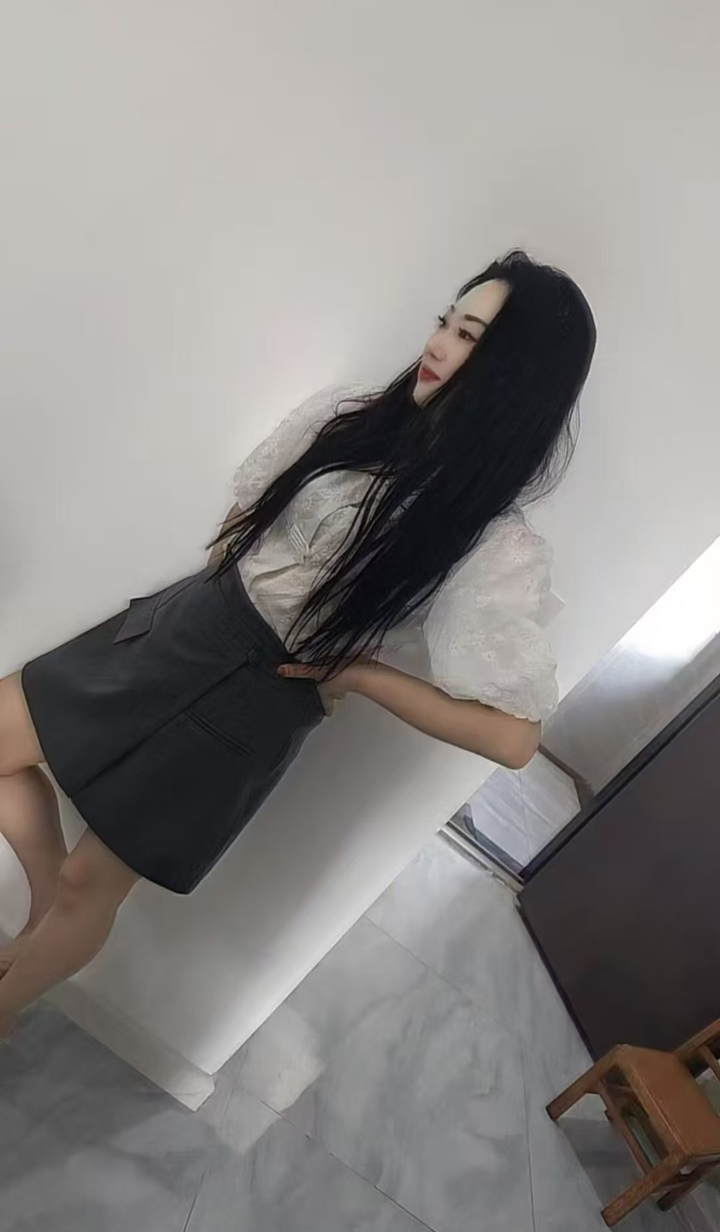 沙区丰润御姐笑笑