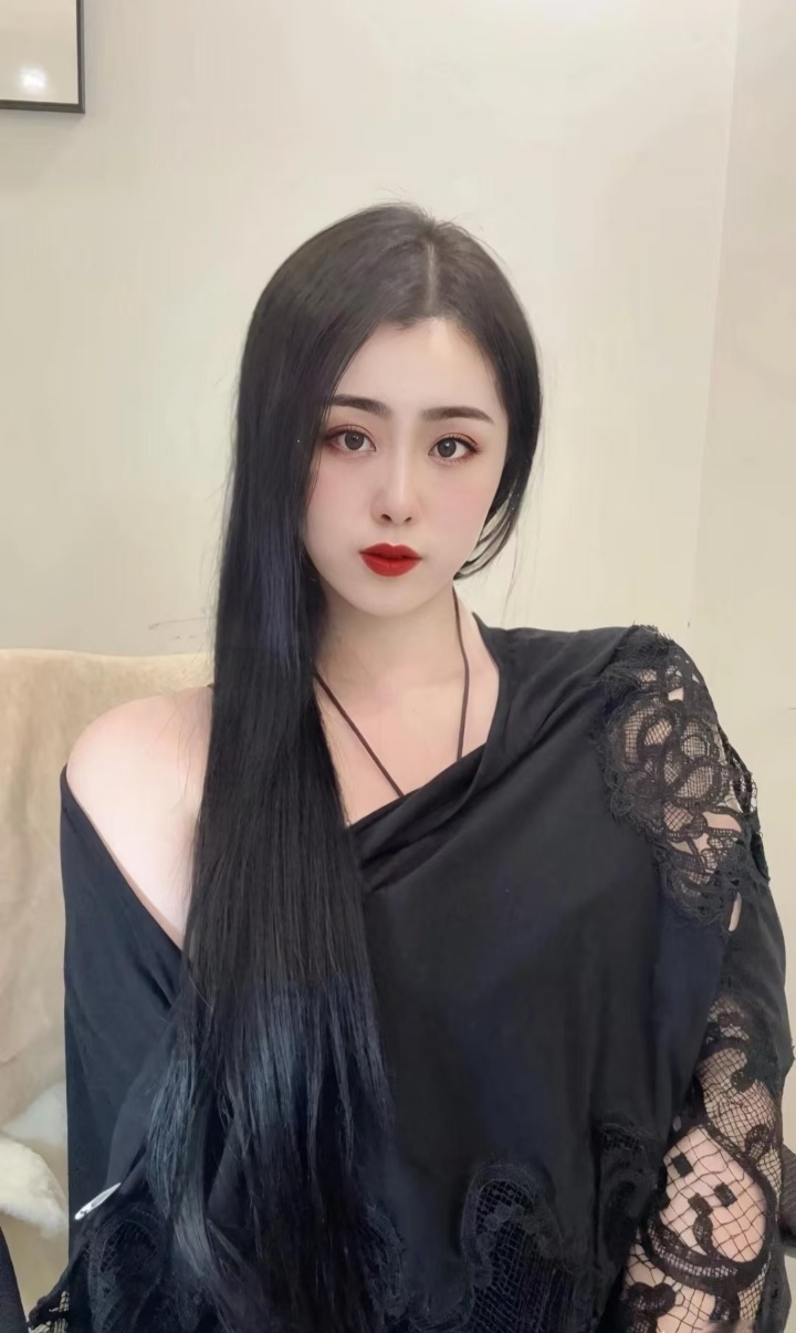 宋家庄美艳御姐霖萱