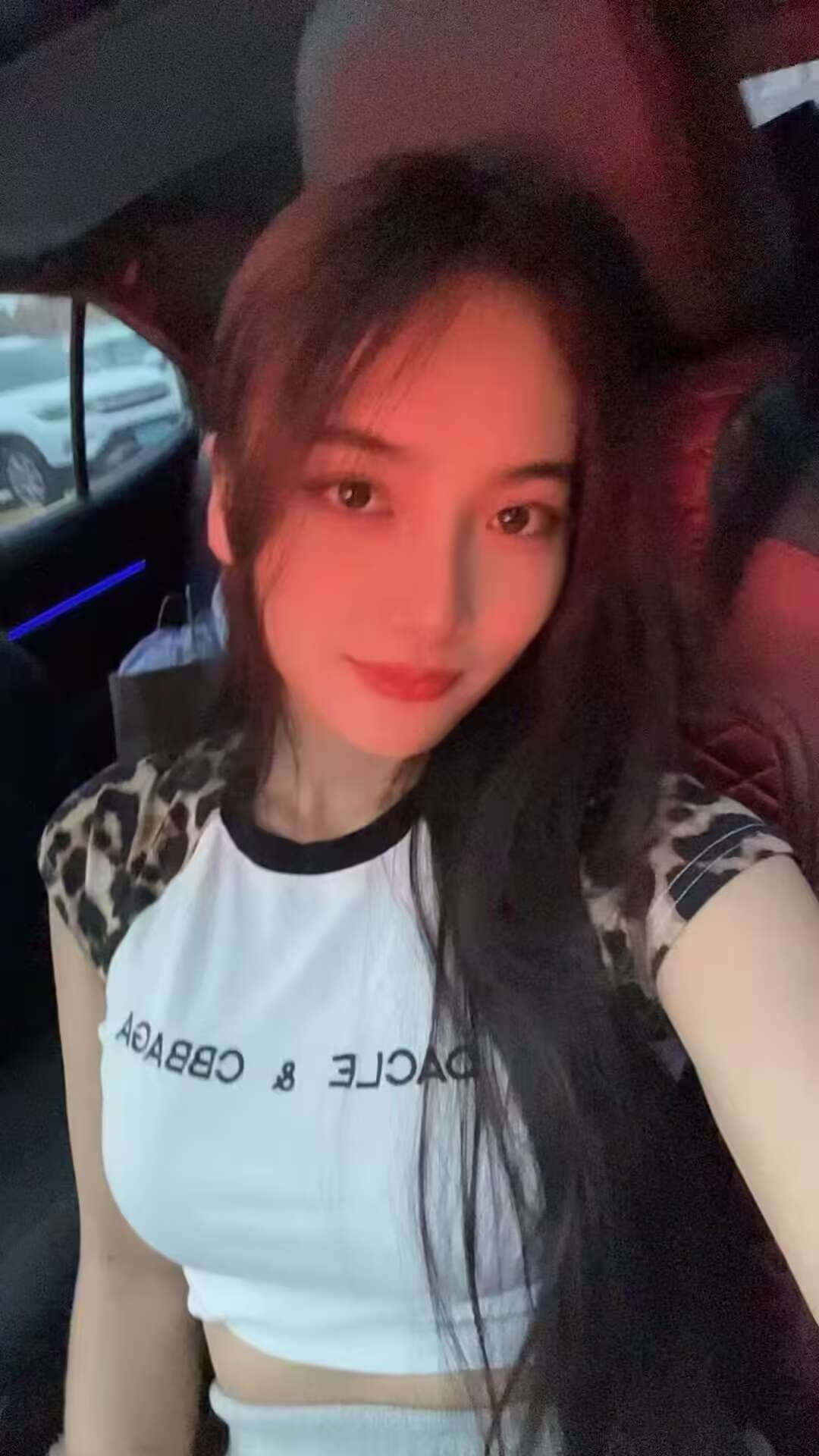 东营小少妇，身材好，皮肤光滑，价格低