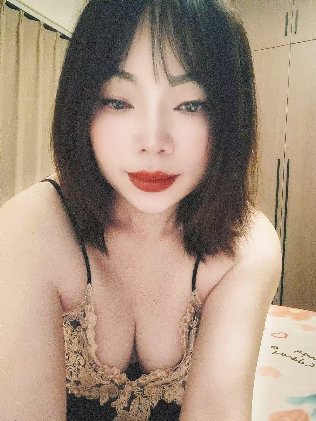 新牌坊欲望小少妇洋洋