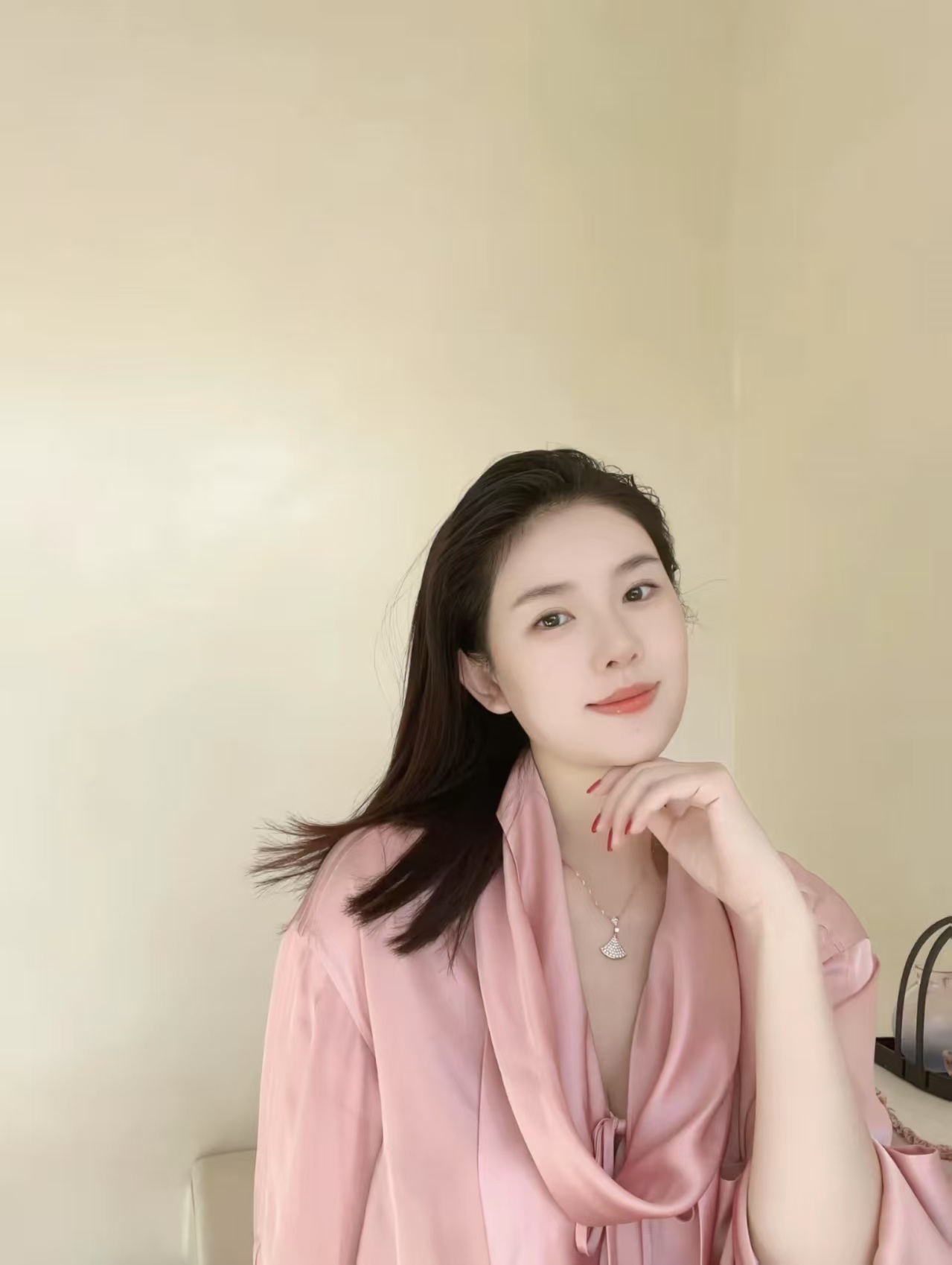 宝安美腿甜妹佳佳