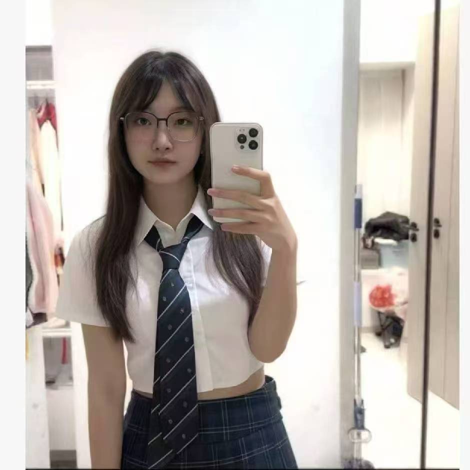 兼职眼镜嫩妹yoyo