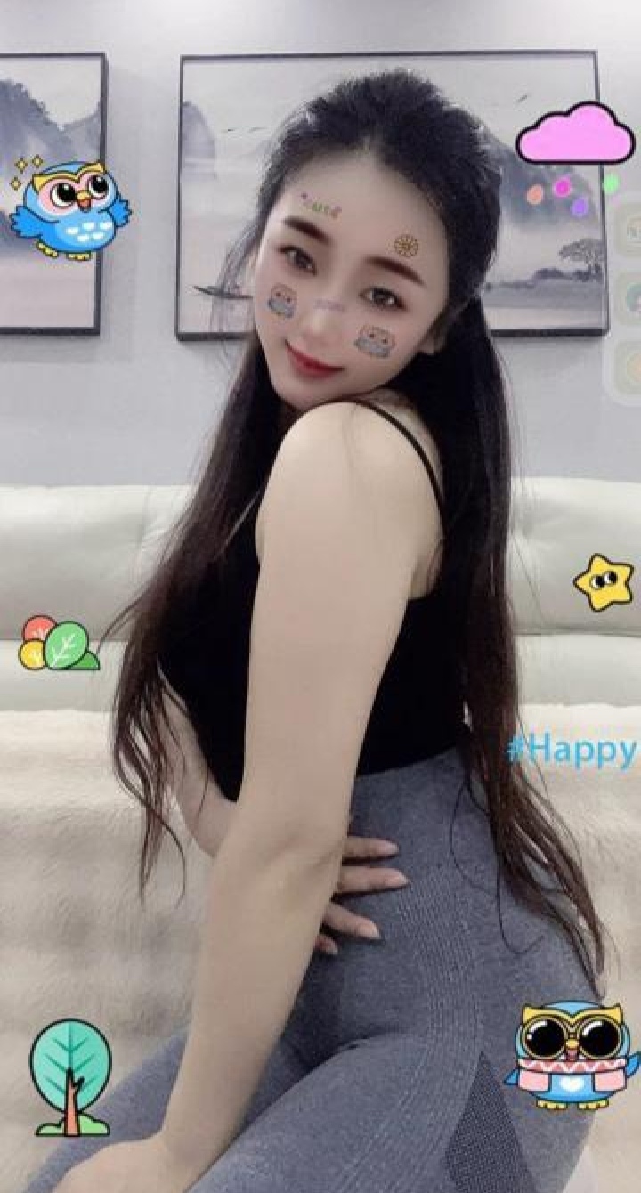 微胖极品小姐姐麦芽