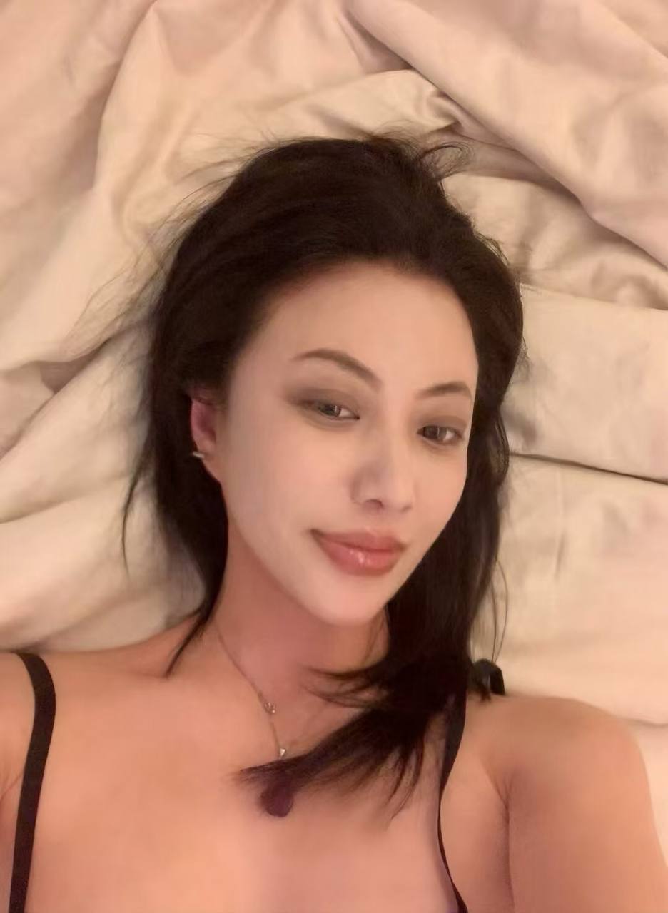 风情万种的轻熟姐姐