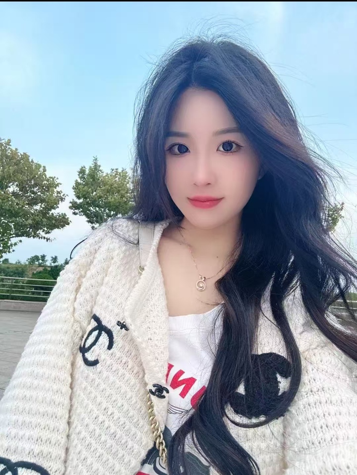 白嫩美腿肉臀贝贝