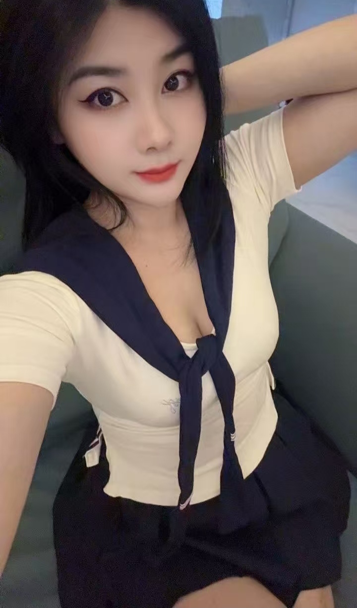 丰润情趣嫩妹娇娇