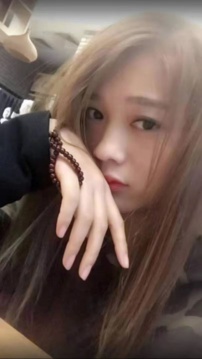 热辣身材小姐姐想你的夜