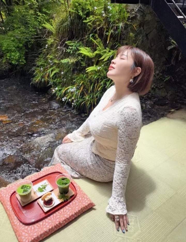 朝阳美乳少妇凤姐