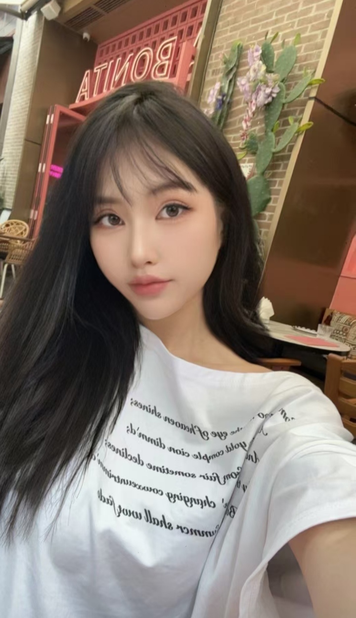 情趣美乳嫩妹小迪