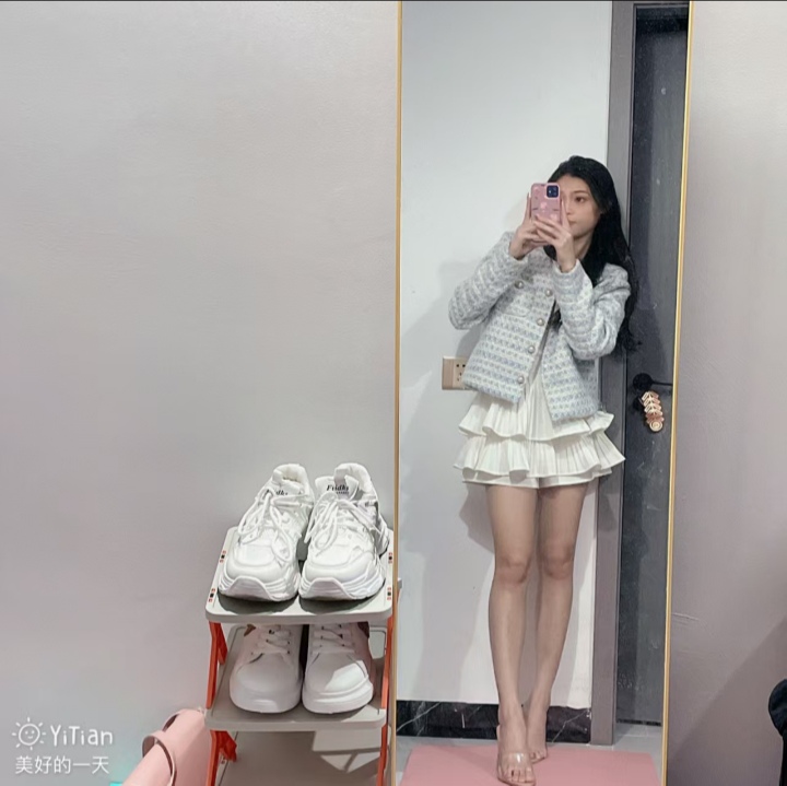 坂田美腿嫩妹小雨儿