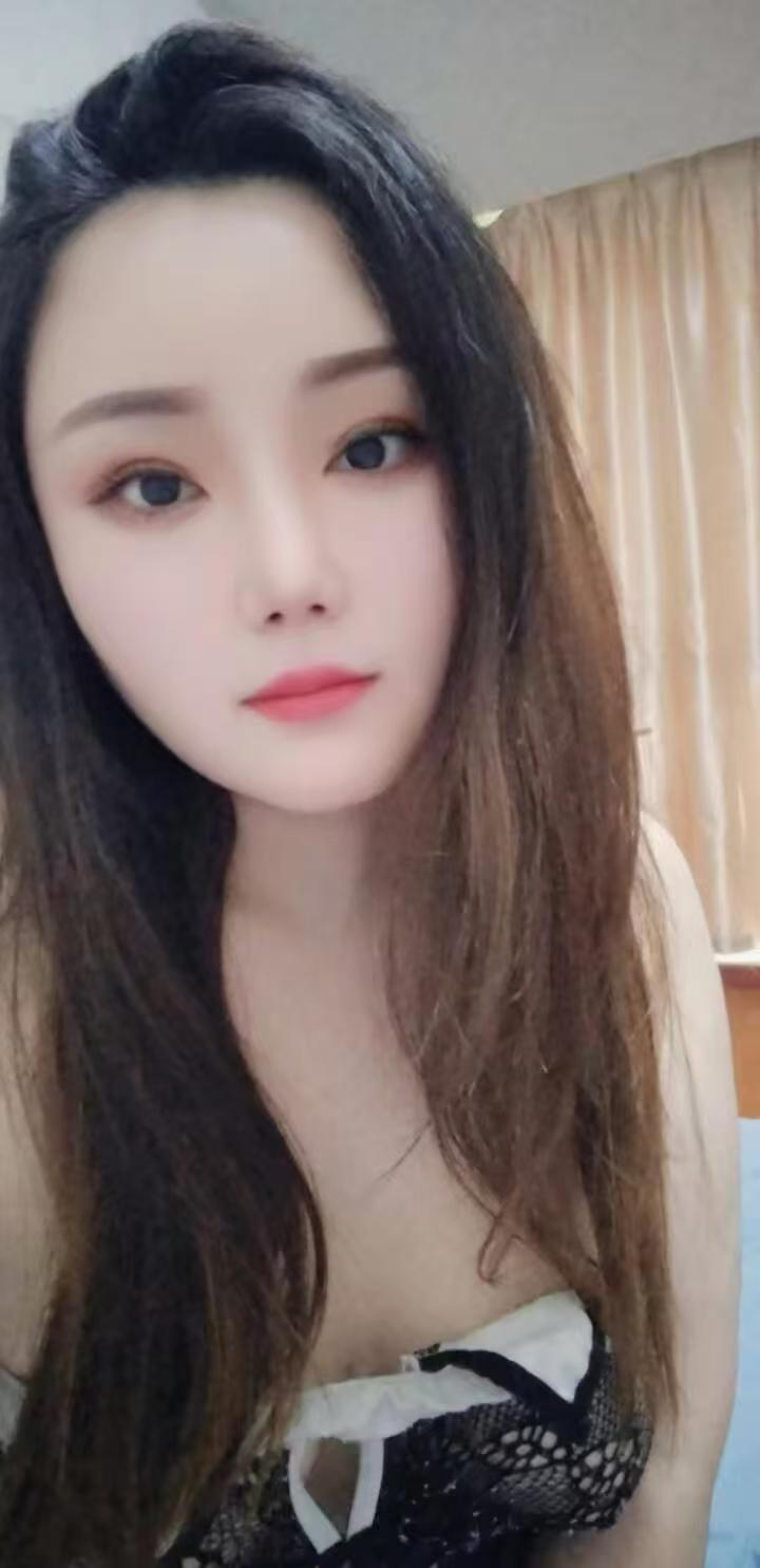 美艳大白兔辣妹薇薇