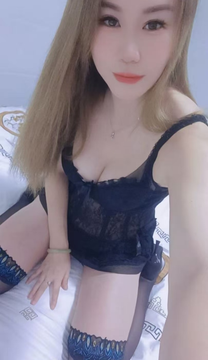 情趣美艳小姐姐雪儿