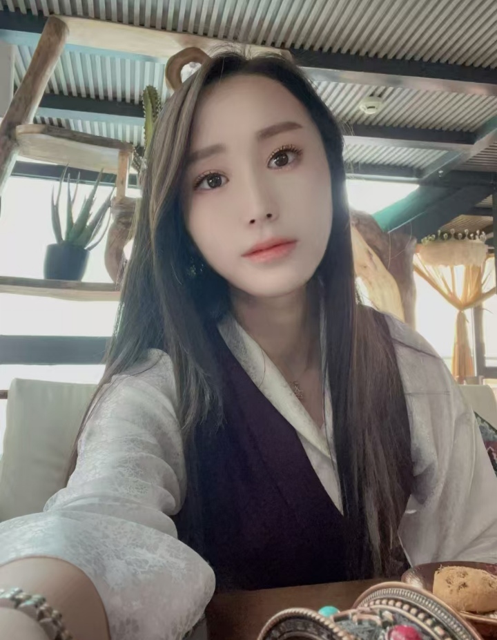 光谷大长腿辣妹十月