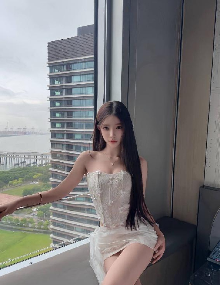 娇媚热辣女友小雨