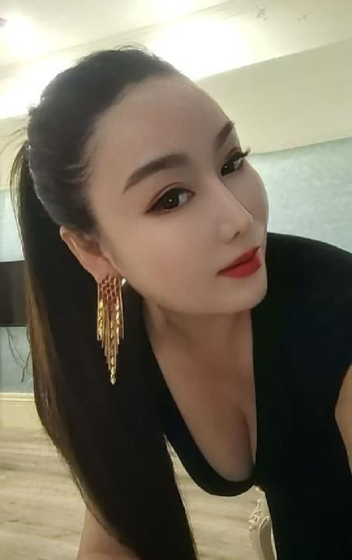 宝山丰满魅惑花式少妇