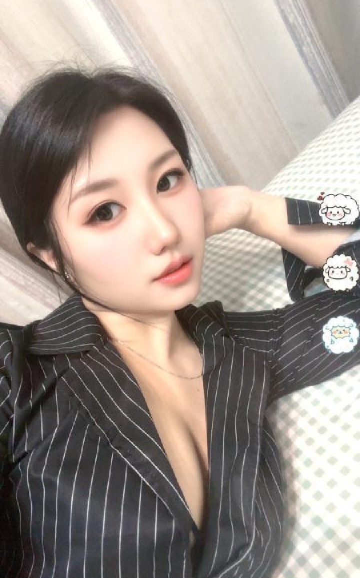 园区韵味美妞蜜桃