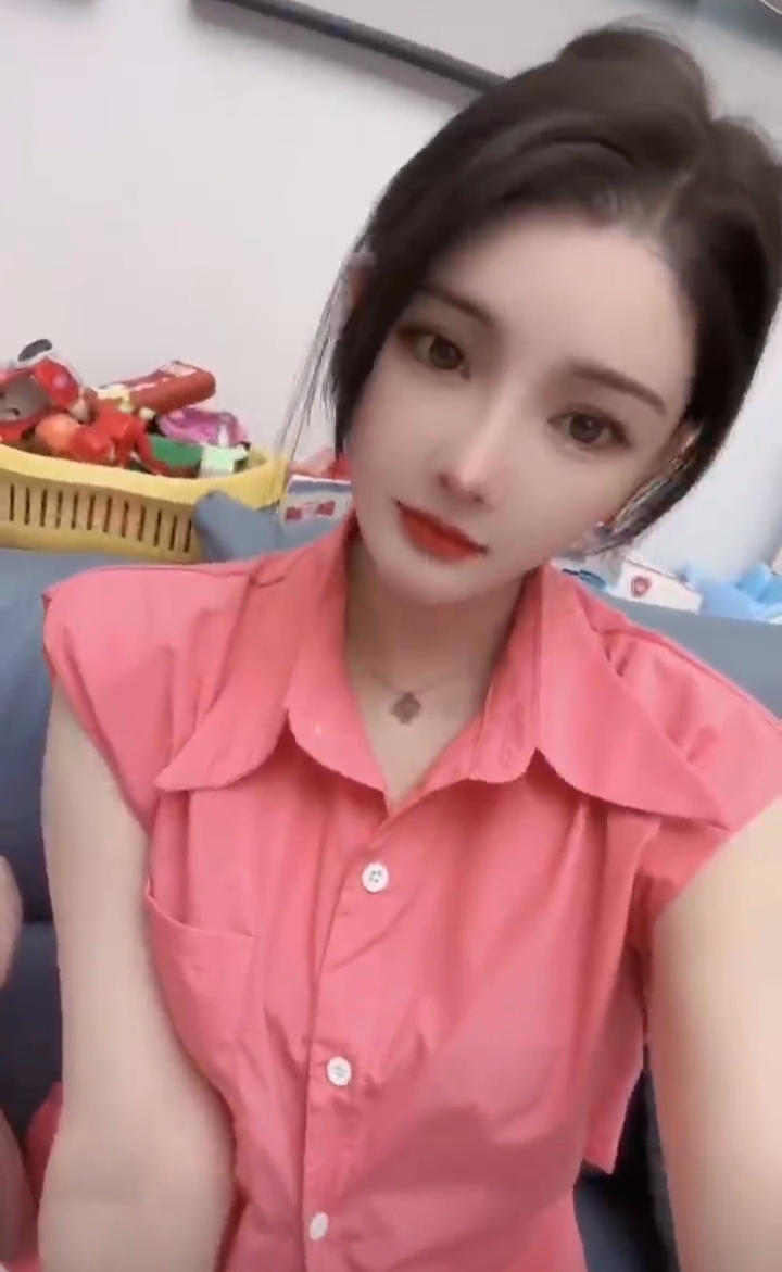 龙华兼职甜妹小燕