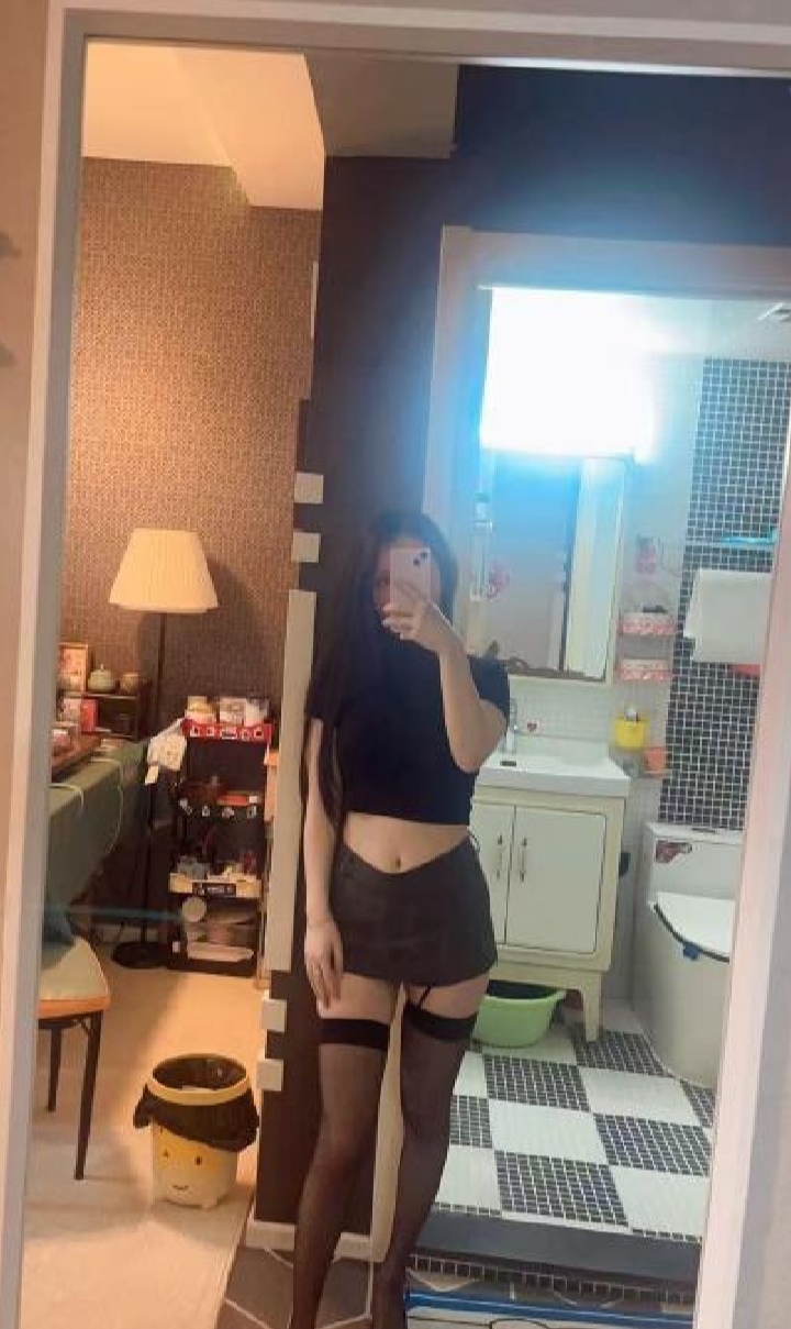 朝阳美腿颜值辣妹