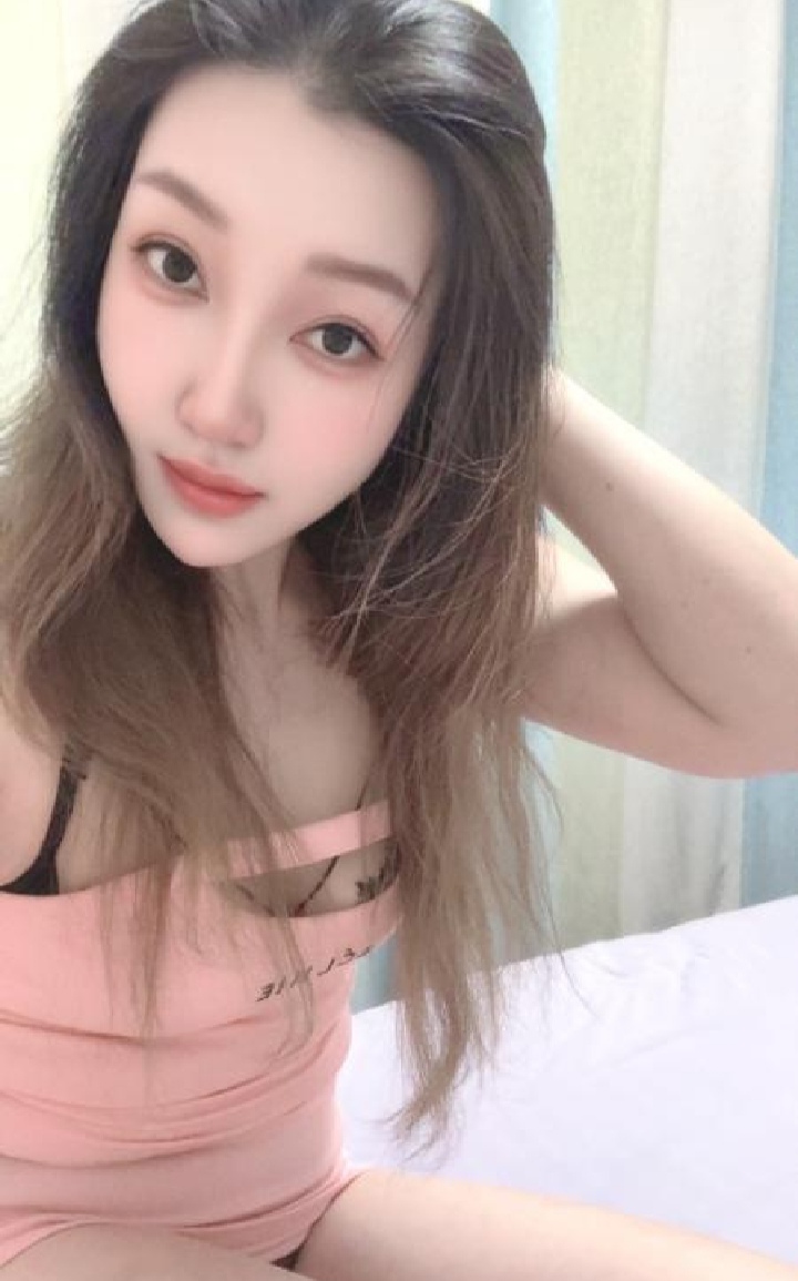 兼职美腿辣妹果果