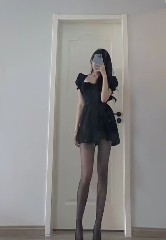 人照一致，性感撩人